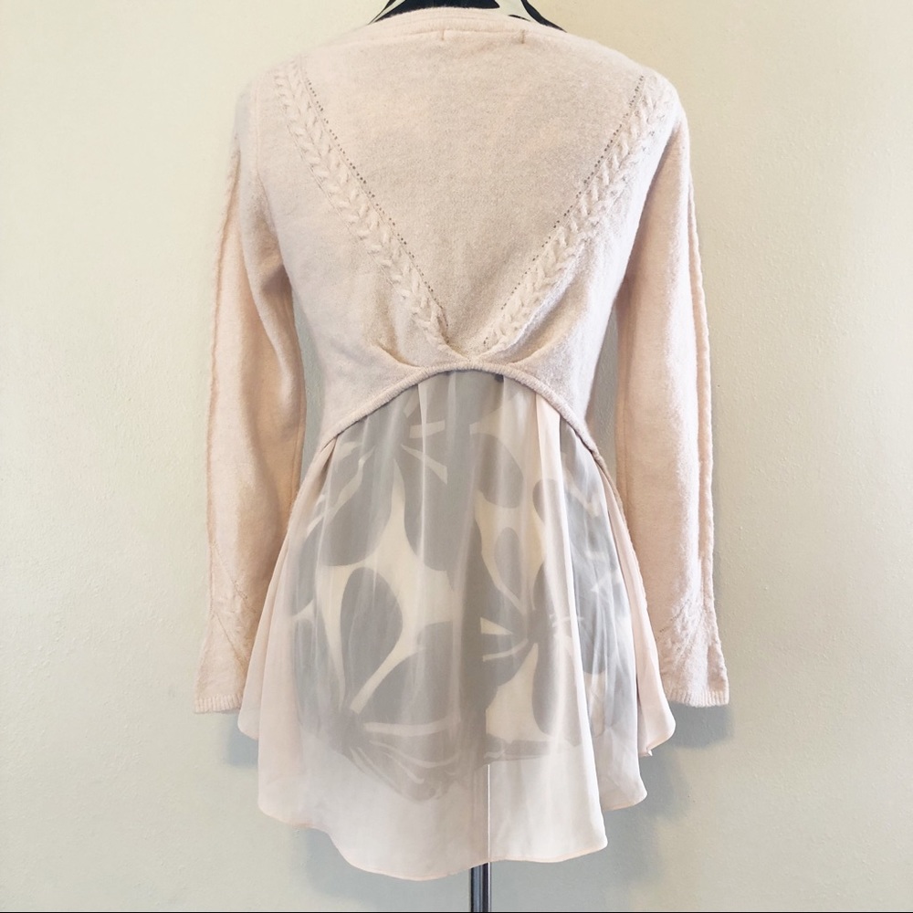 [Knitted & Knotted] Anthropologie Sweater